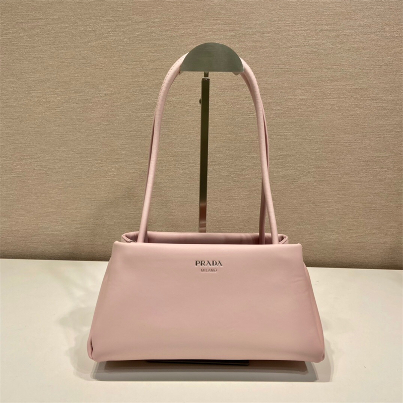 프라다 스몰 엠보스드 로고 숄더백 1BA368  PD1-B