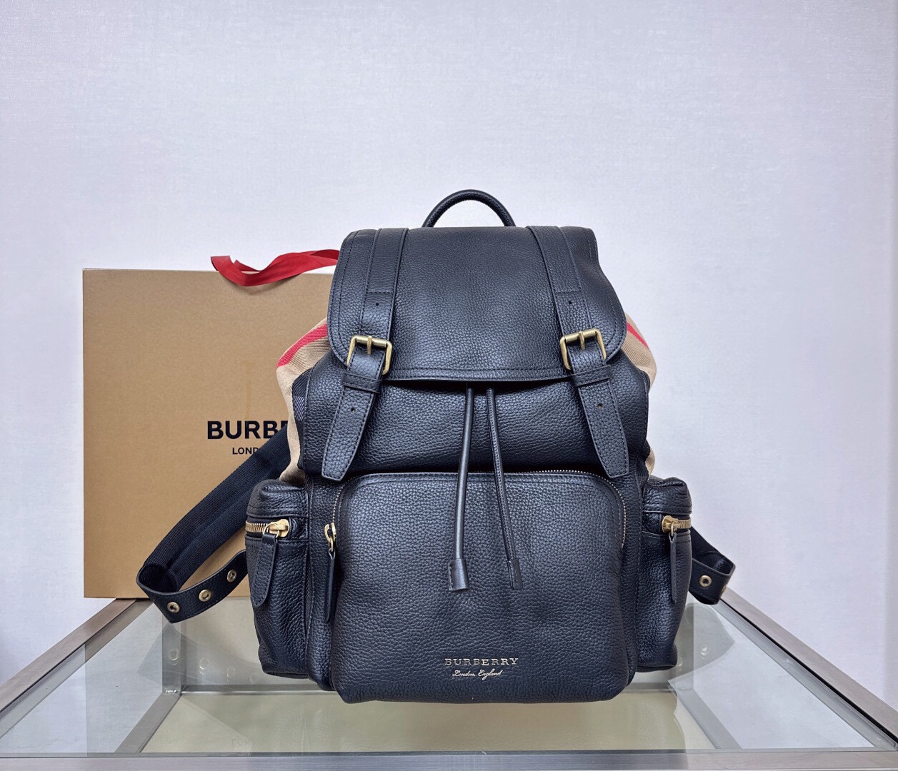버버리 AVIATOR  로고 가죽 백팩 BU007 NMW