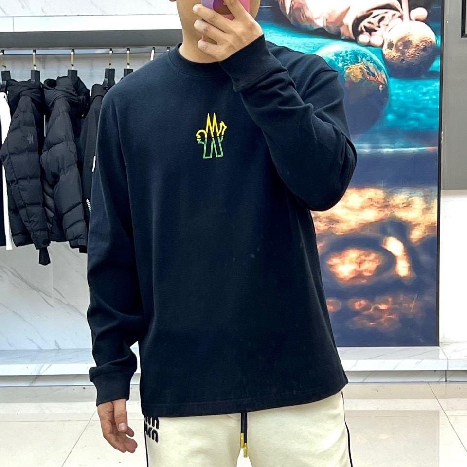 [홍콩명품.MONCLER] 몽클레어 2026 남성용 긴팔티 MQ1461 YB 홍콩명품의류,구매대행,온라인명품