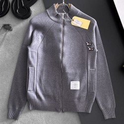 [홍콩명품.THOM BROWNE ] 톰 브라운 2026 남성용 니트가디건자켓 TB1579 PD 홍콩명품의류,구매대행,온라인명품